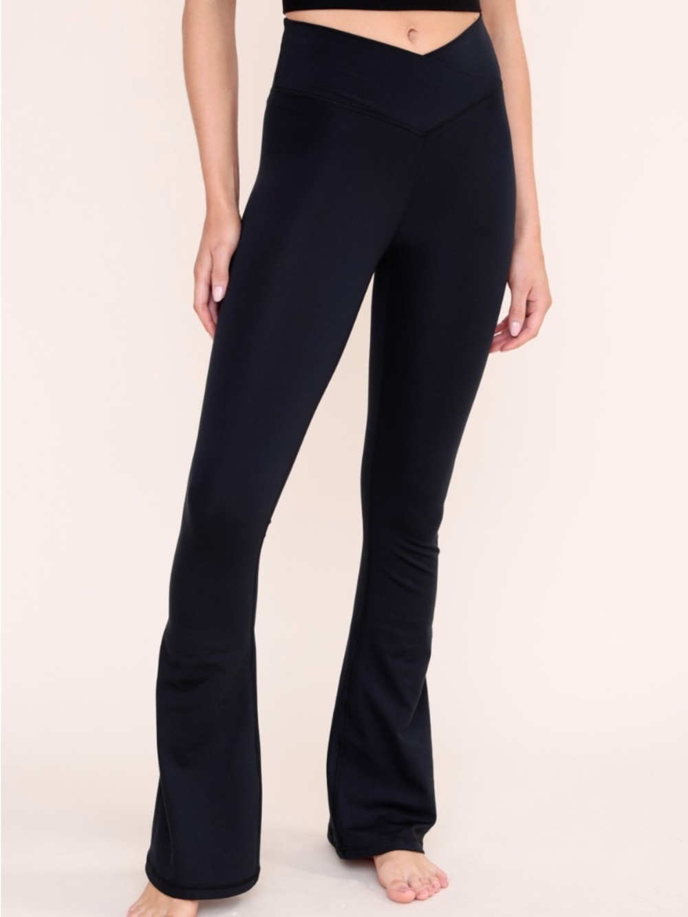 NWT Mono B Black V-Waist Flare Yoga Pants | Size Small